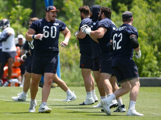 Chicago Bears guard Bill Murray (60) works out Thursday, May 23, 2024, during OTAs at Halas Hall. (Brian Cassella/Chicago Tribune)