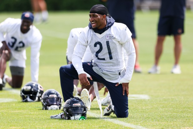 Chicago Bears cornerback Jaylon Jones (21) laughs as he stretches during minicamp at Halas Hall in Lake Forest on June 5, 2024. (Eileen T. Meslar/Chicago Tribune)