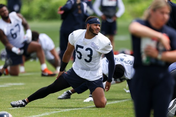 Chicago Bears linebacker T.J. Edwards (53) stretches during minicamp at Halas Hall in Lake Forest on June 5, 2024. (Eileen T. Meslar/Chicago Tribune)