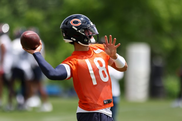 Chicago Bears quarterback Caleb Williams (18) throws during minicamp at Halas Hall in Lake Forest on June 5, 2024. (Eileen T. Meslar/Chicago Tribune)