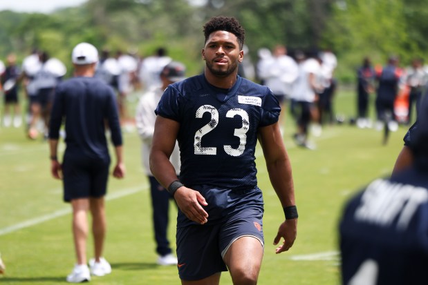 Chicago Bears running back Roschon Johnson (23) warms up during minicamp at Halas Hall in Lake Forest on June 5, 2024. (Eileen T. Meslar/Chicago Tribune)