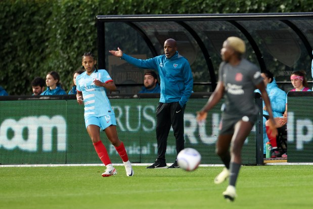 Chicago Red Stars Head Coach Lorne Donaldson yells during their game against Bay FC at Wrigley Field on June 8, 2024. (Eileen T. Meslar/Chicago Tribune)